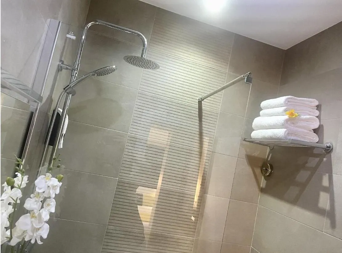 Front Arc Hotel Barcelona Guest house